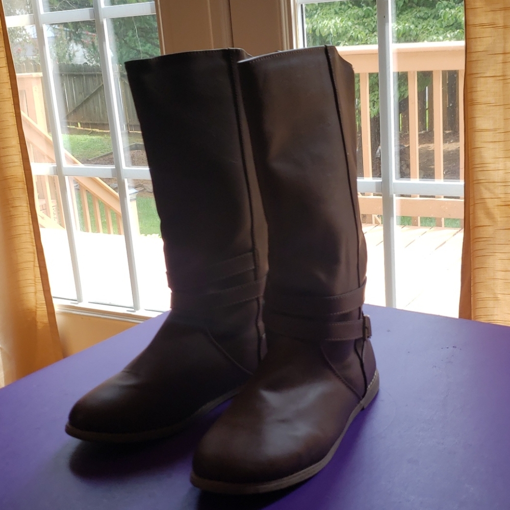 Boots - Picture 2 of 2